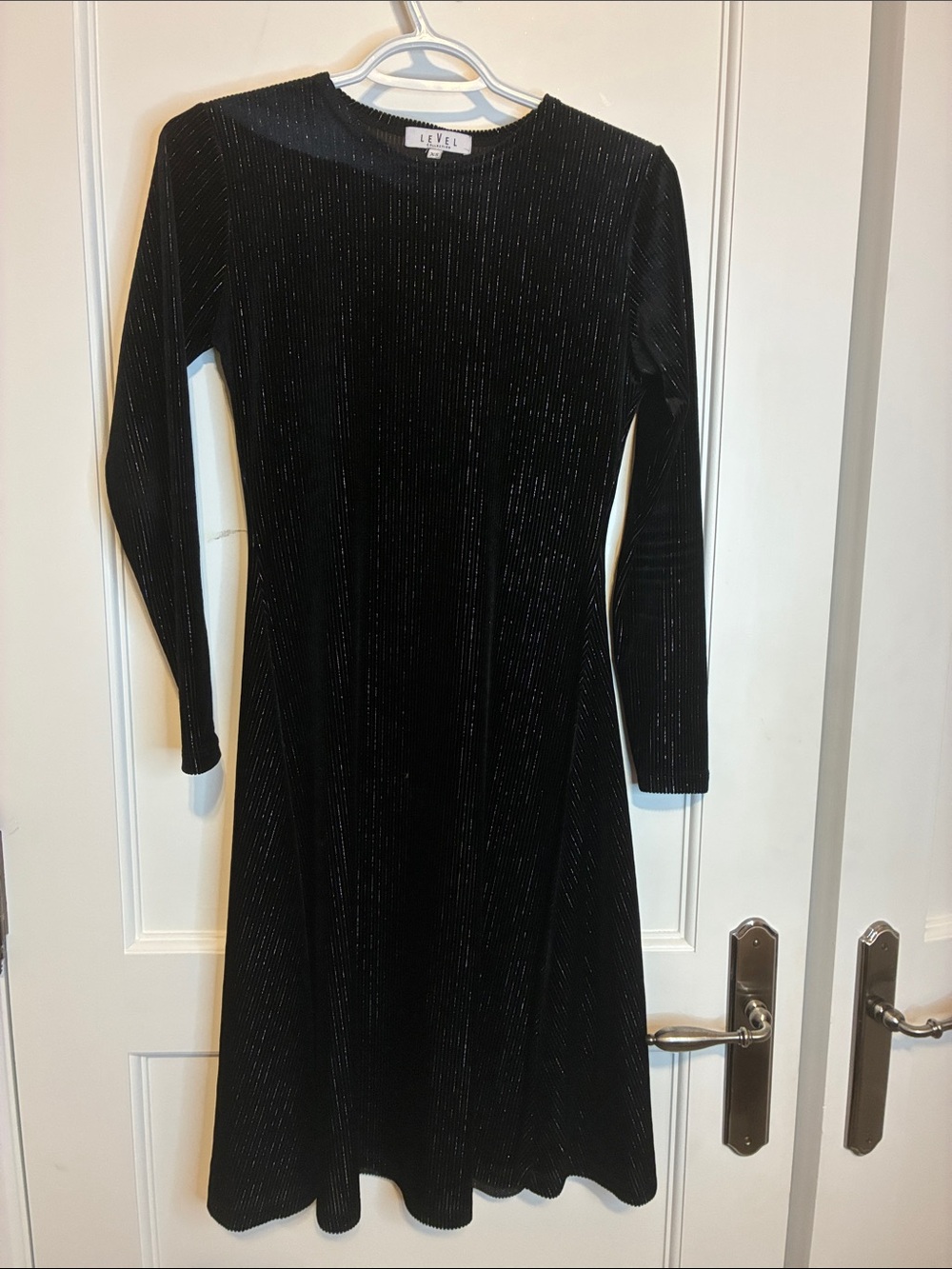 Level Black Long-Sleeve Dress with Metallic Pinstripes 👵MT